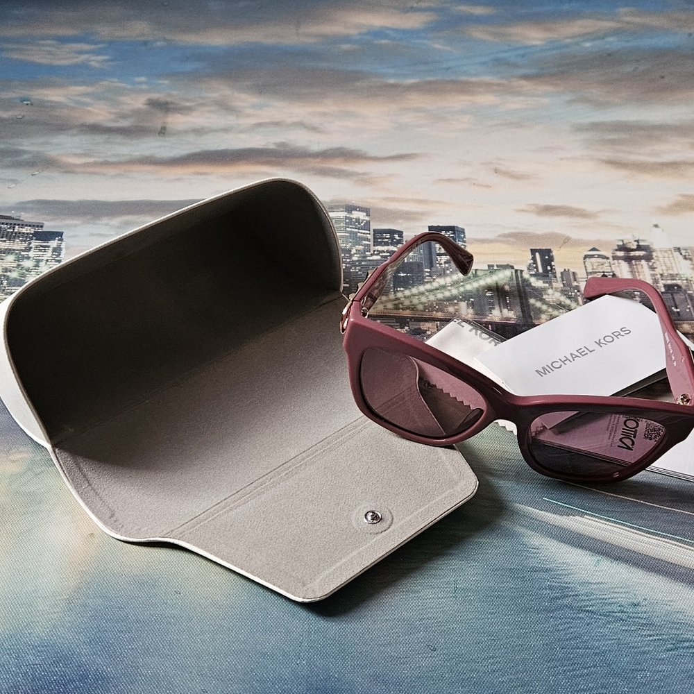 Michael Kors Purple Cat-Eye Sunglasses ✨️New Case Included✨️ - Picture 8 of 16